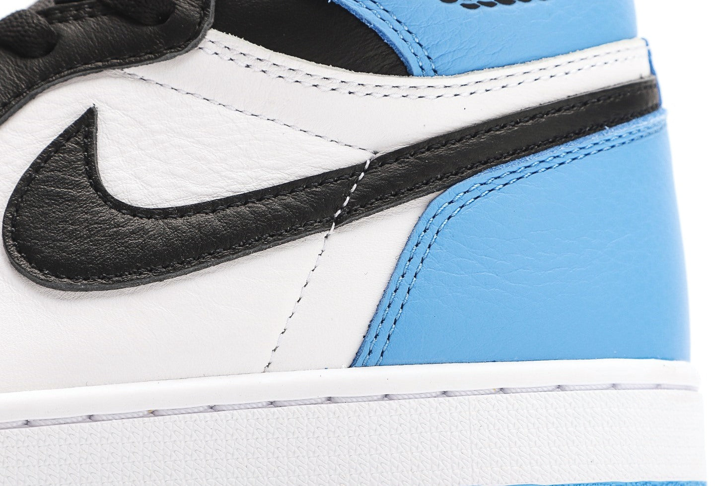 Air Jordan 1 Retro High OG “University Blue/Black” [PK GOD]