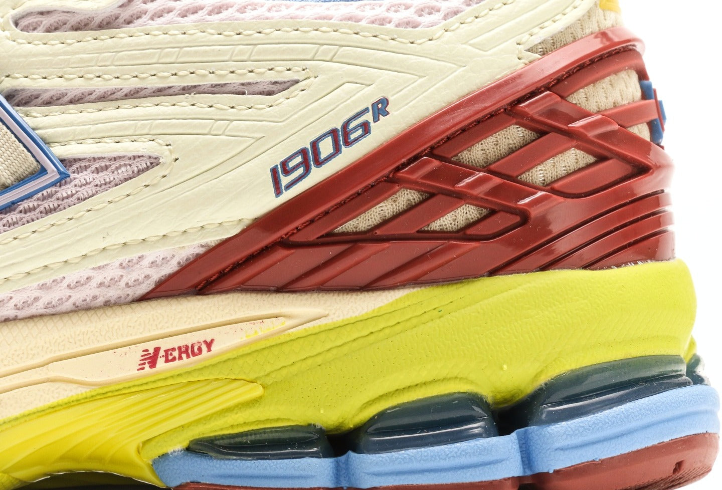 New Balance 1906R "Dawn Glow"