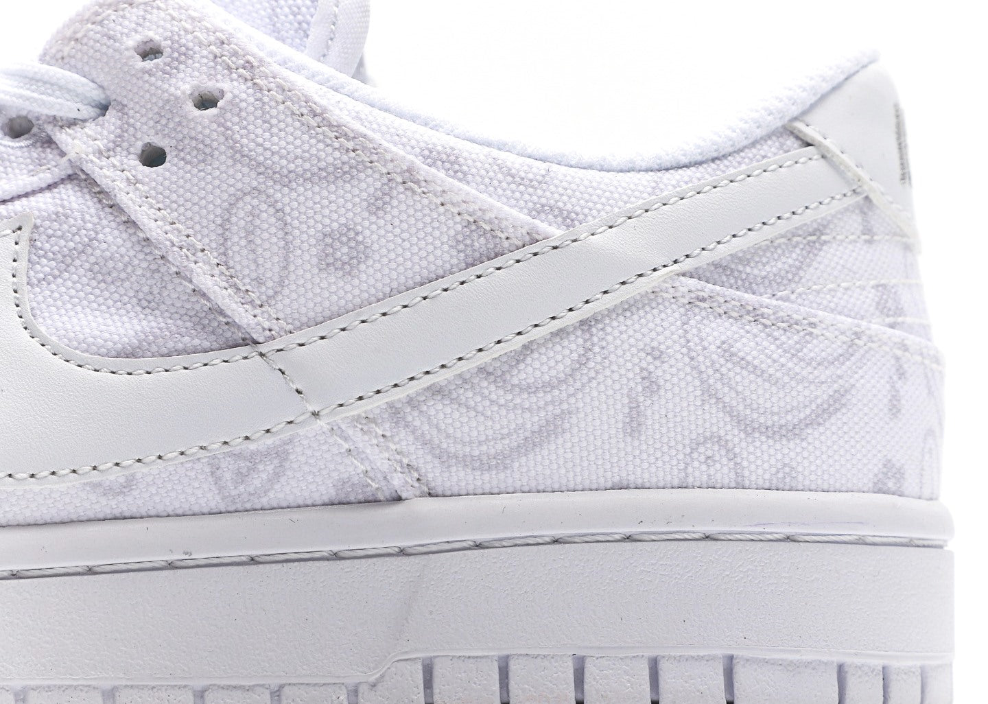 Dunk Low Paisley