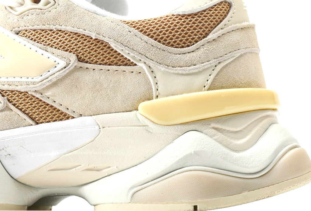 New Balance 9060 Sea Salt Beige