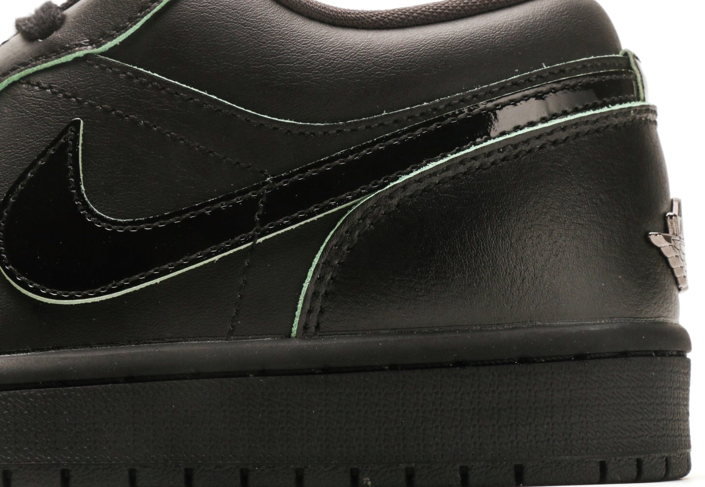 Air Jordan 1 Low SE  "Black Vapor Green"