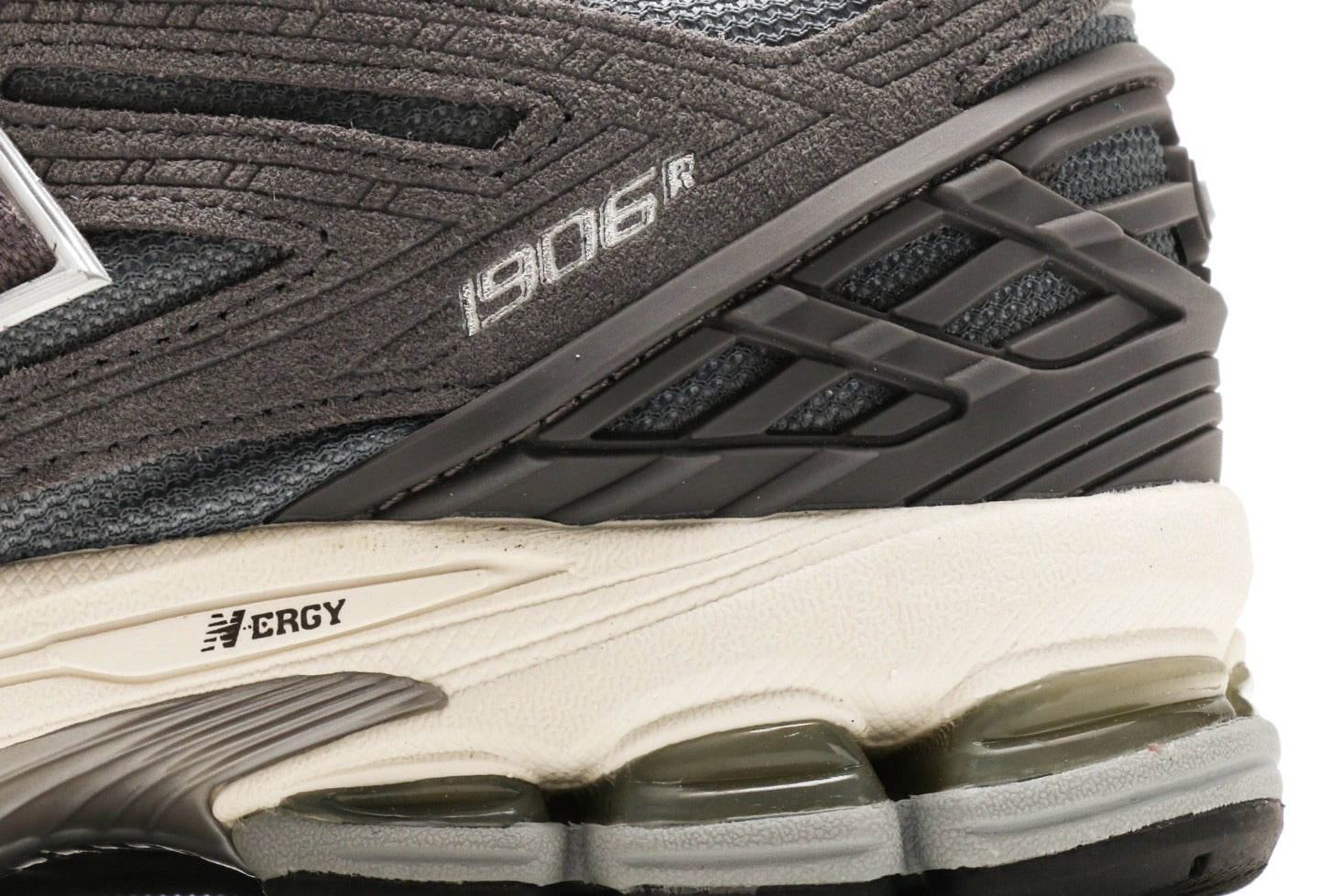 New Balance 1906R "Titanium"