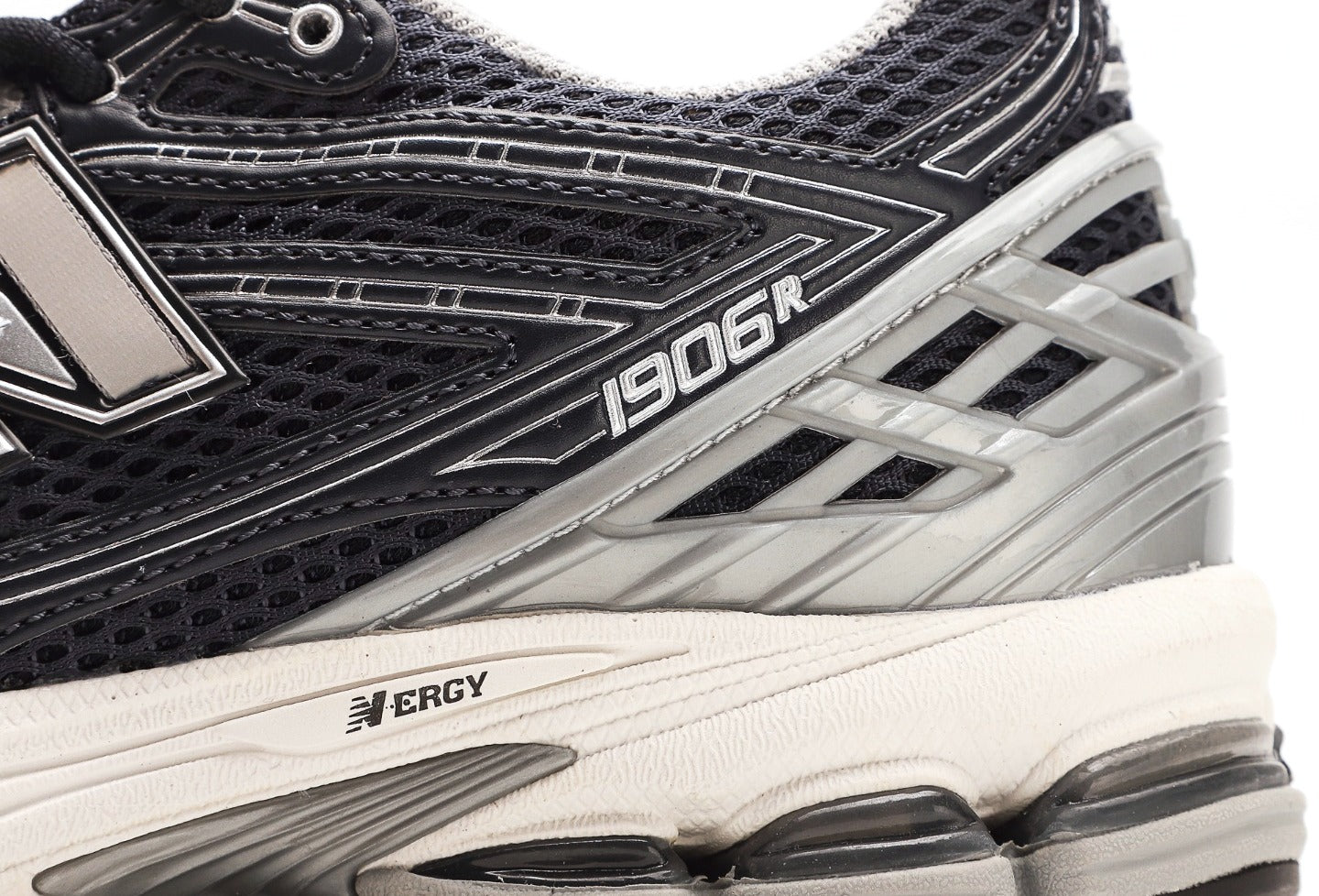 New Balance 1906R "Eclipse"