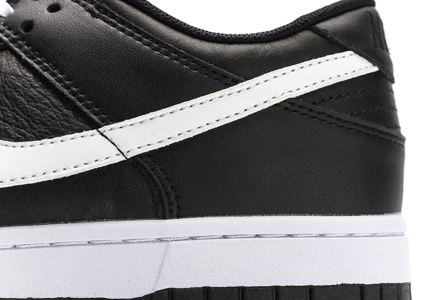 Dunk Low Black White