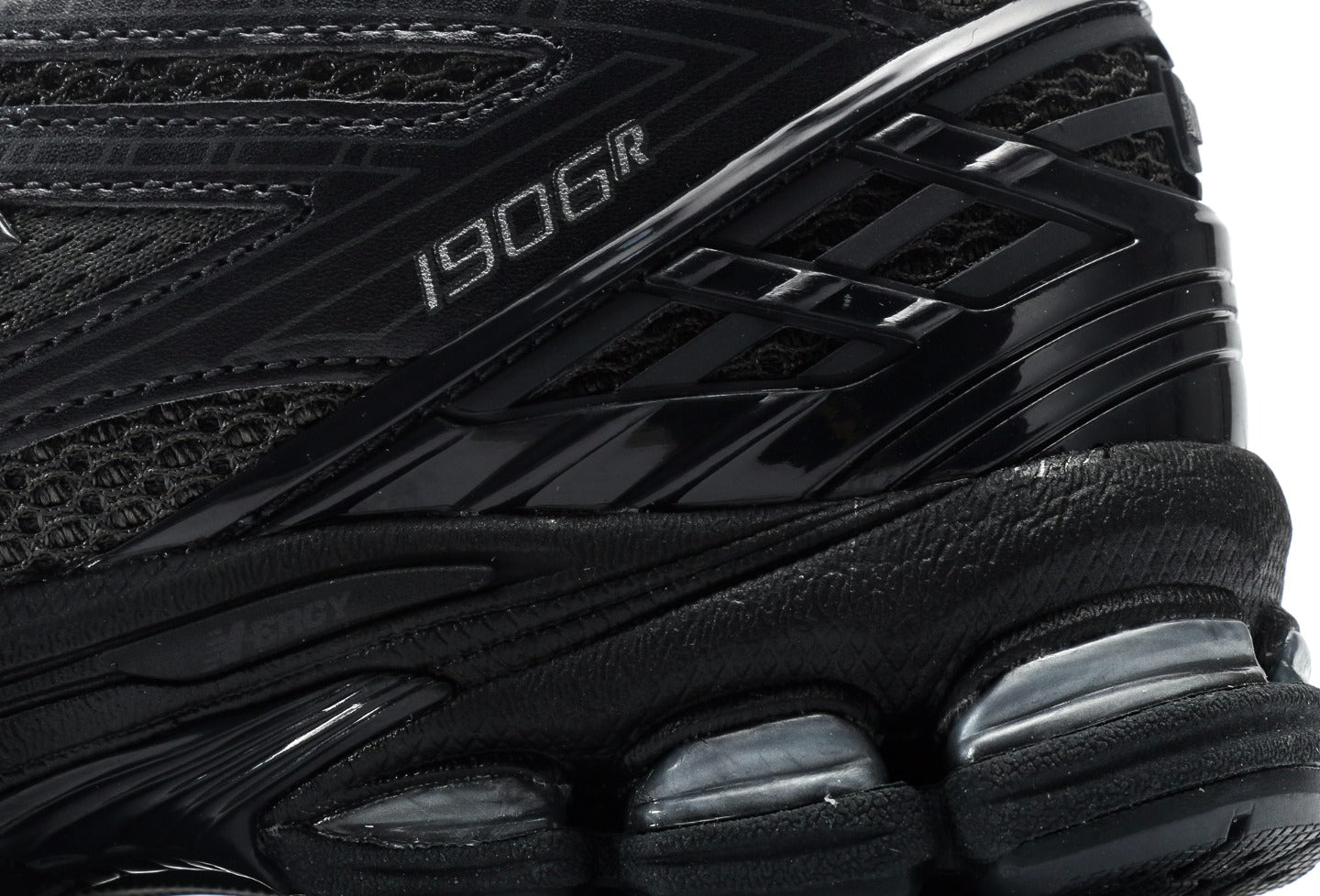 New Balance 1906R "Black Metallic"