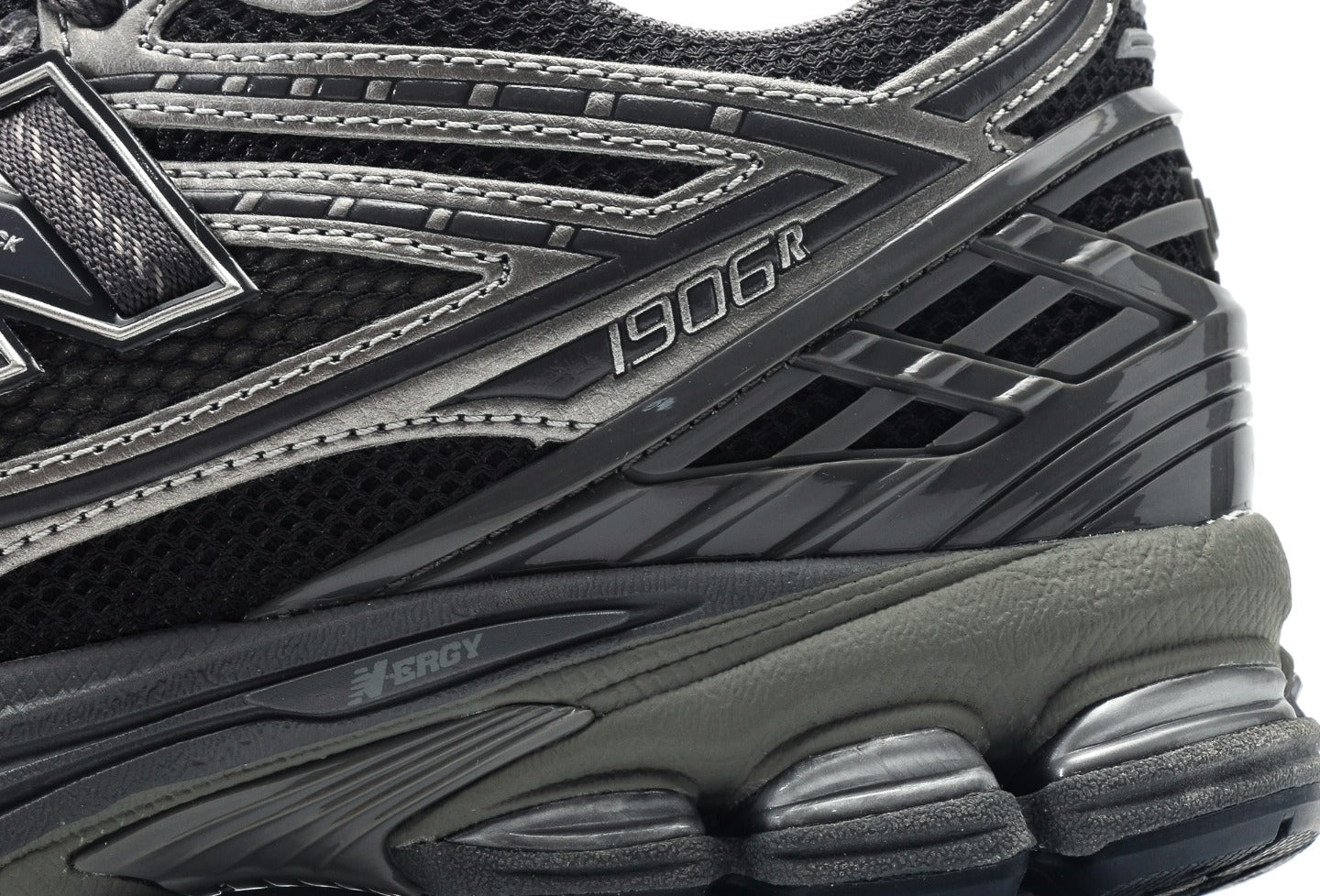 New Balance 1906R Black Silver