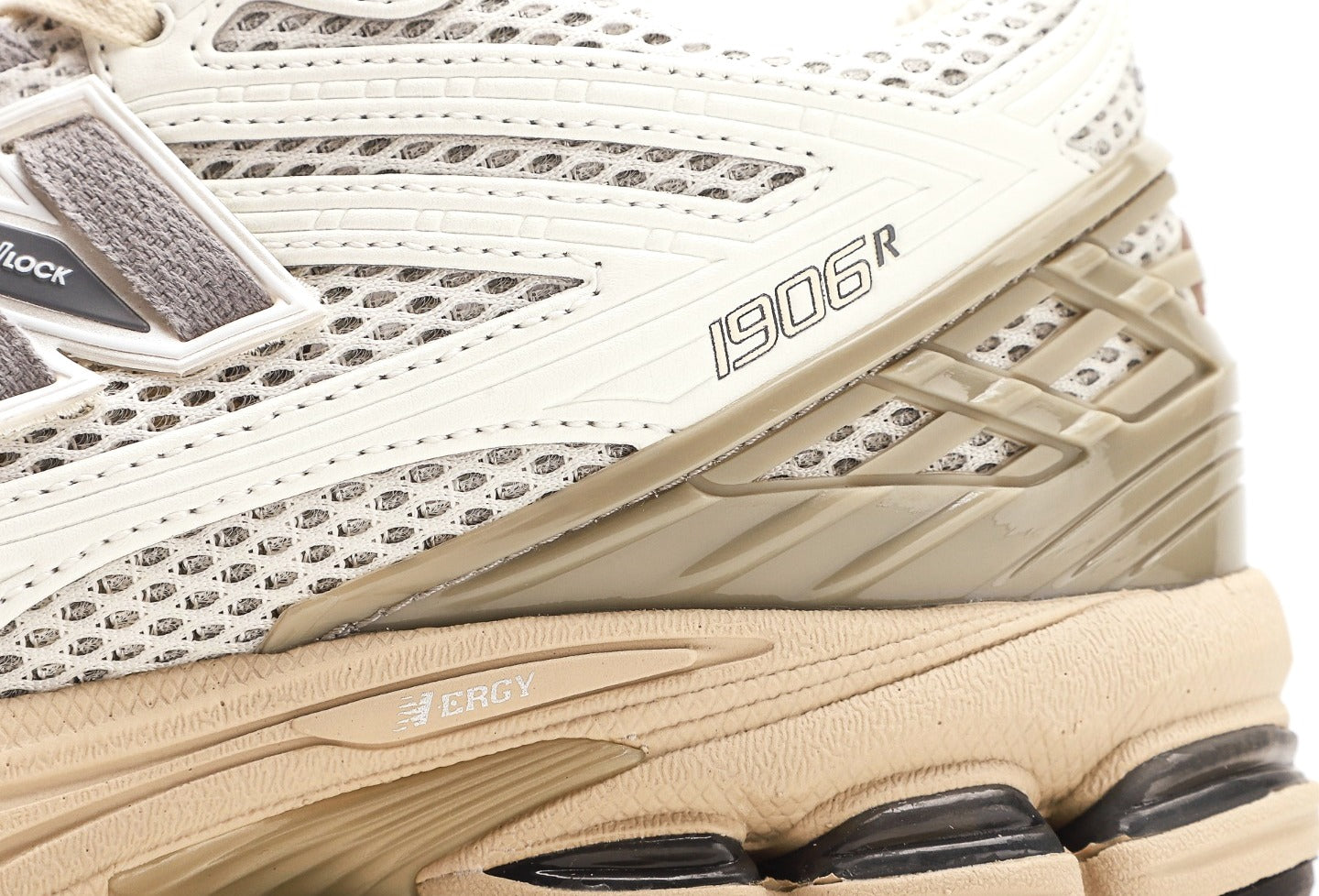 New Balance 1906R "Sea Salt Marblehead"