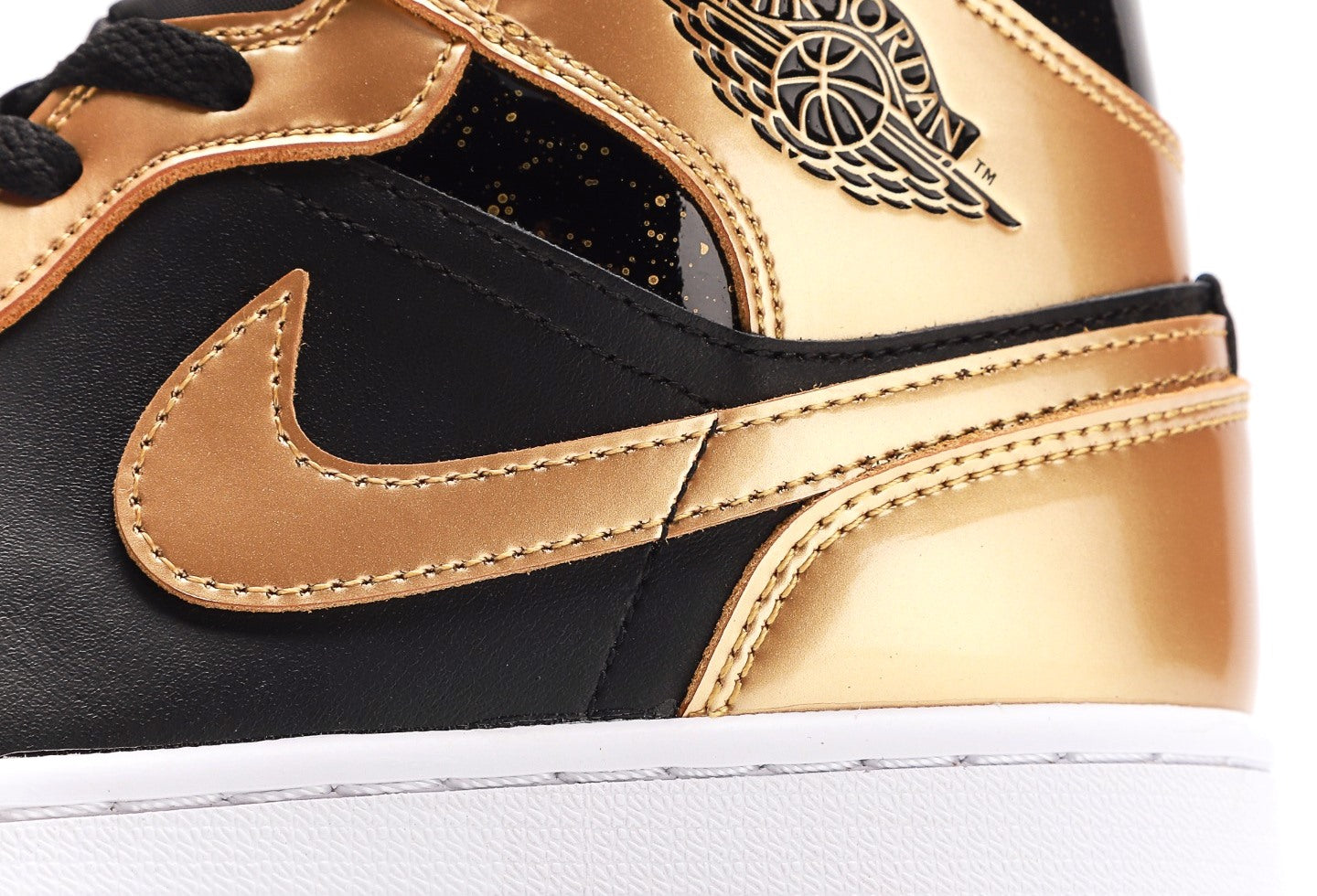 Air Jordan 1 Mid “Metallic Gold"