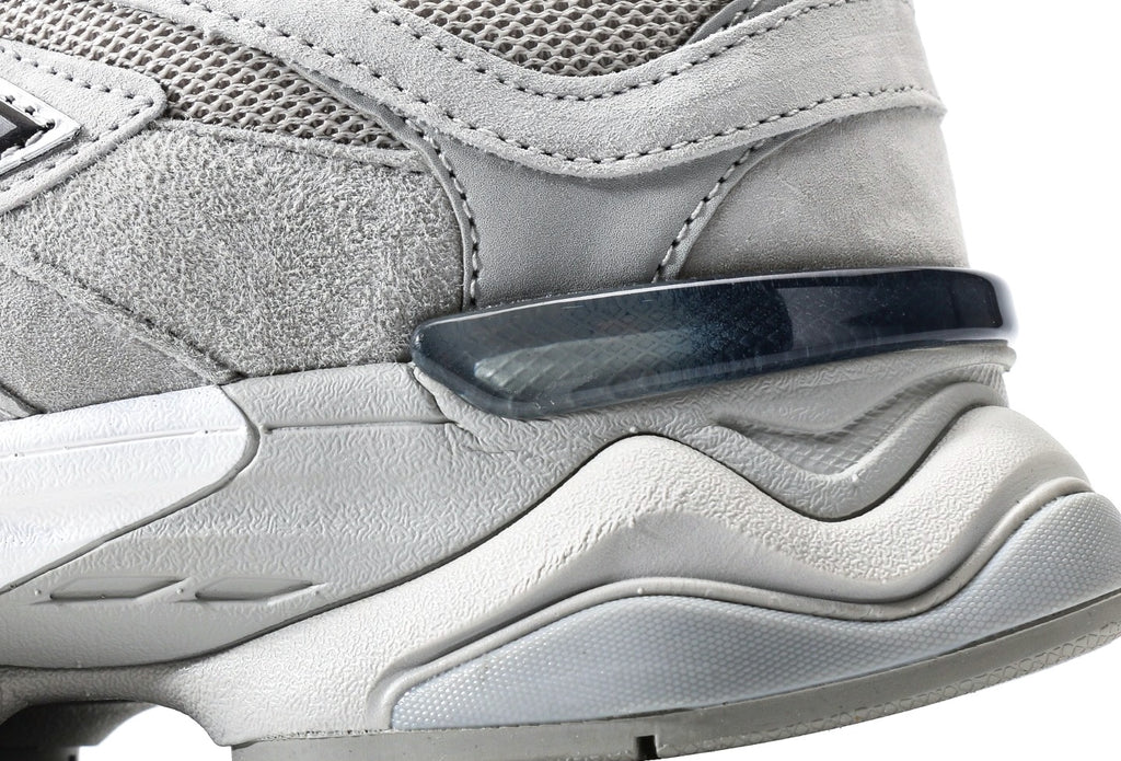 New Balance 9060 Silver Metallic Grey