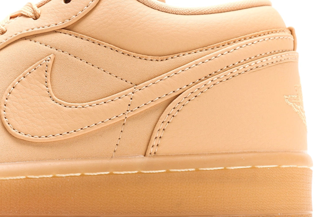 Air Jordan 1 Low SE "Sand"