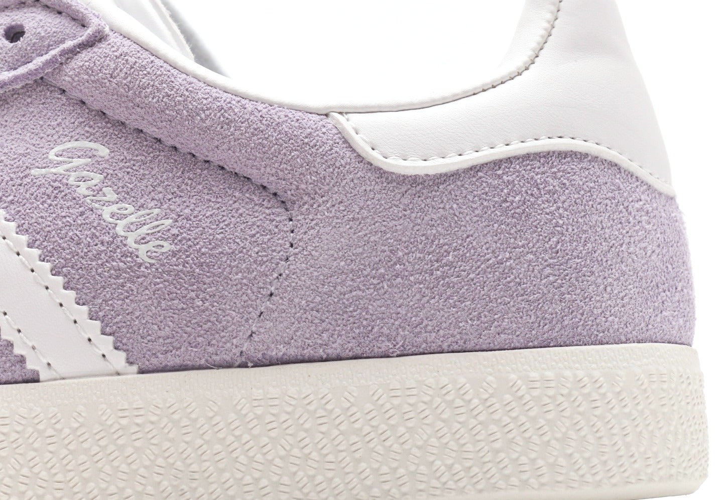 Gazelle Violet Tone