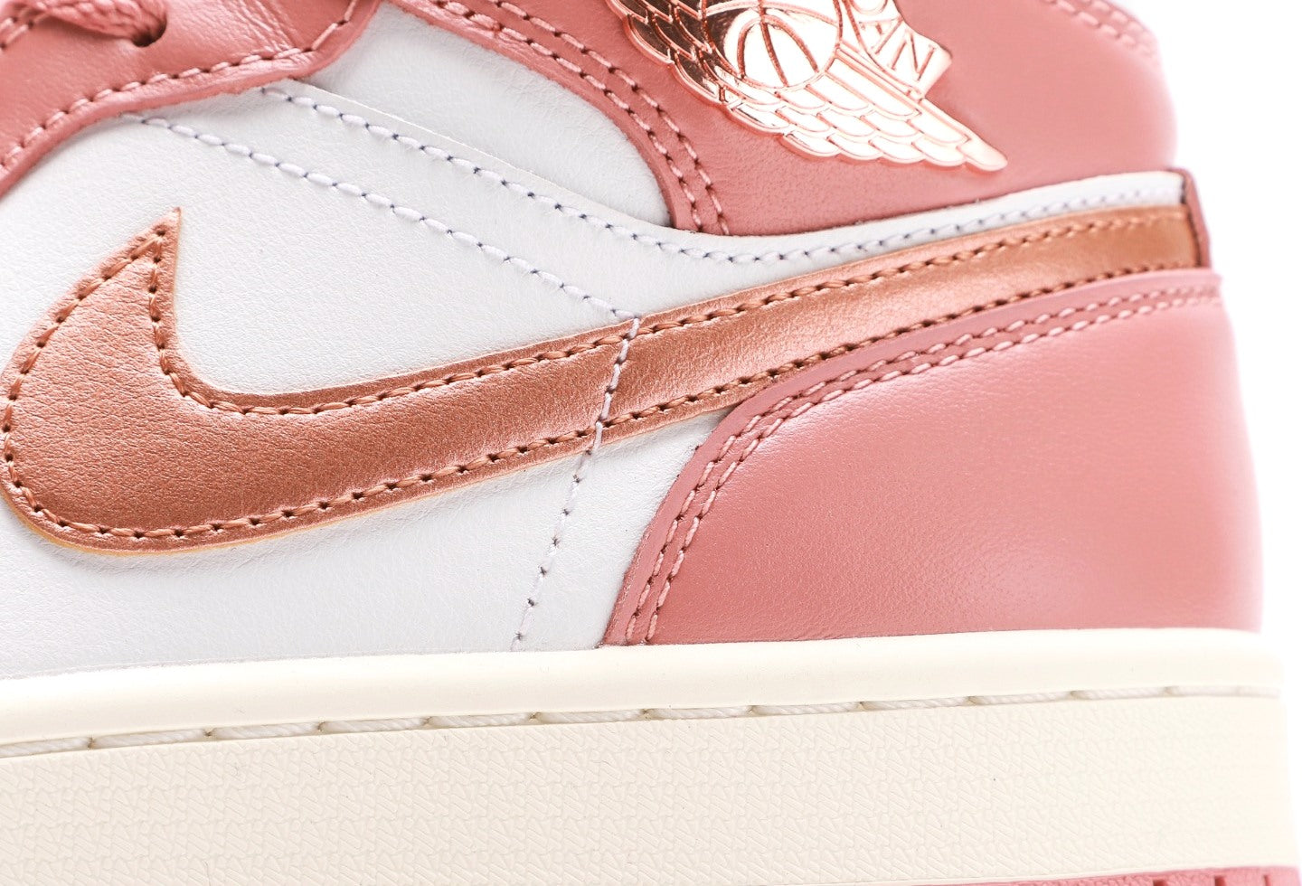 Air Jordan 1 Mid "Red Stardust"