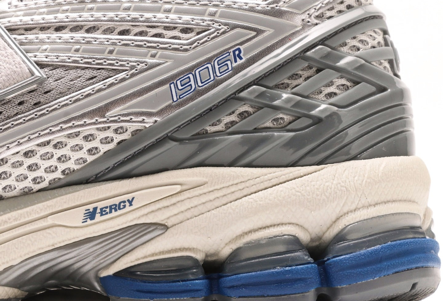 New Balance 1906R "Silver Metallic Blue"