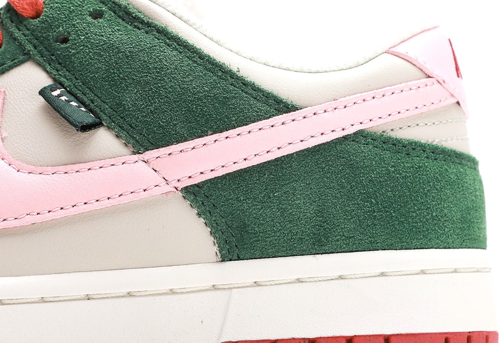 Dunk Low SE 'All Petals United' [PK GOD]