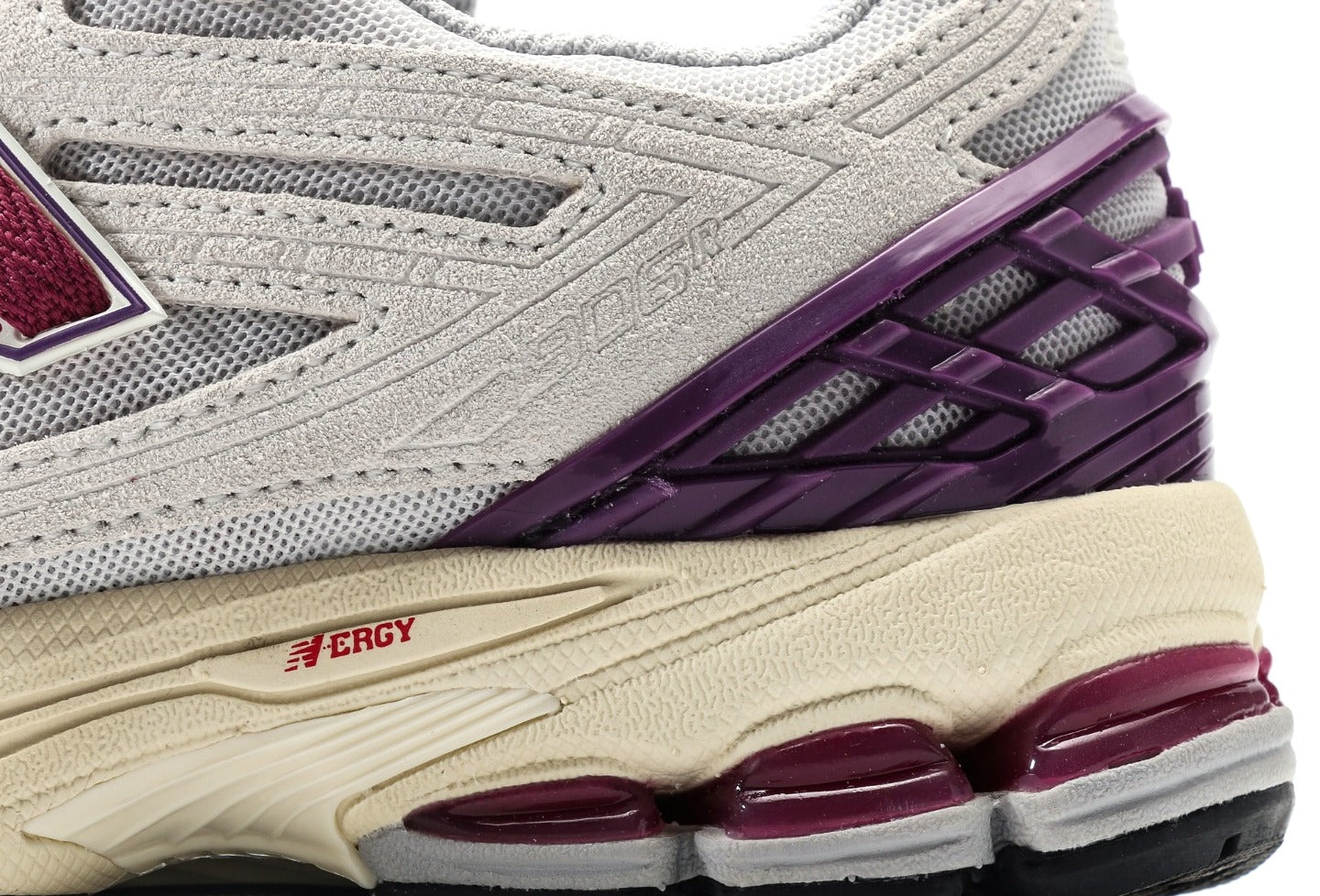 New Balance 1906R "Sea Salt Radiant Purple"