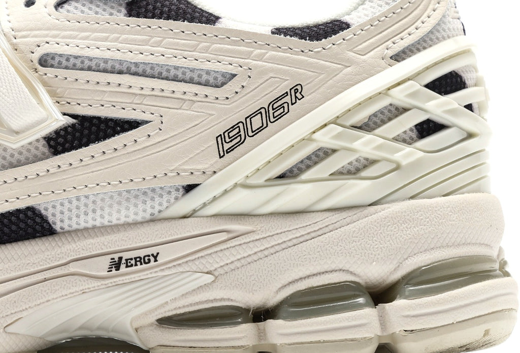 New Balance 1906R Polka Dot