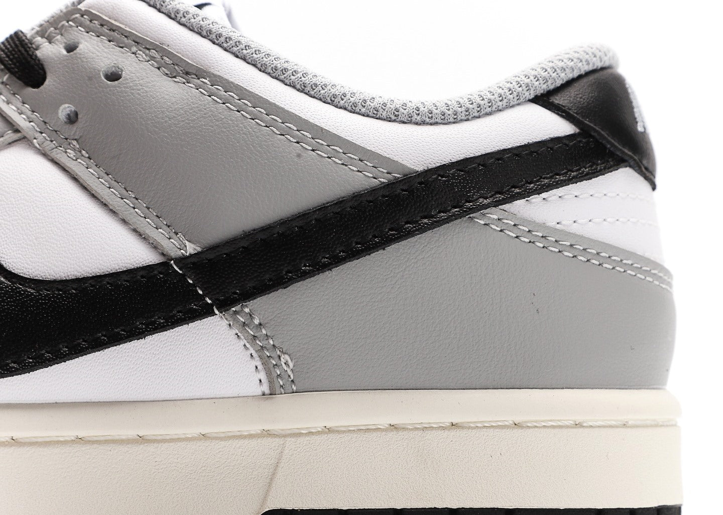 Dunk Low Light Smoke Grey