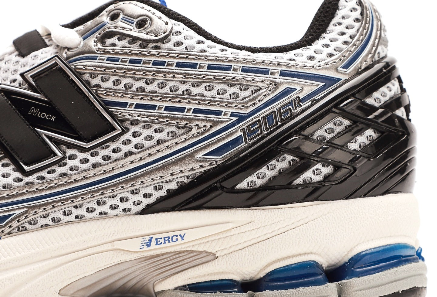 New Balance 1906R Silver Metallic