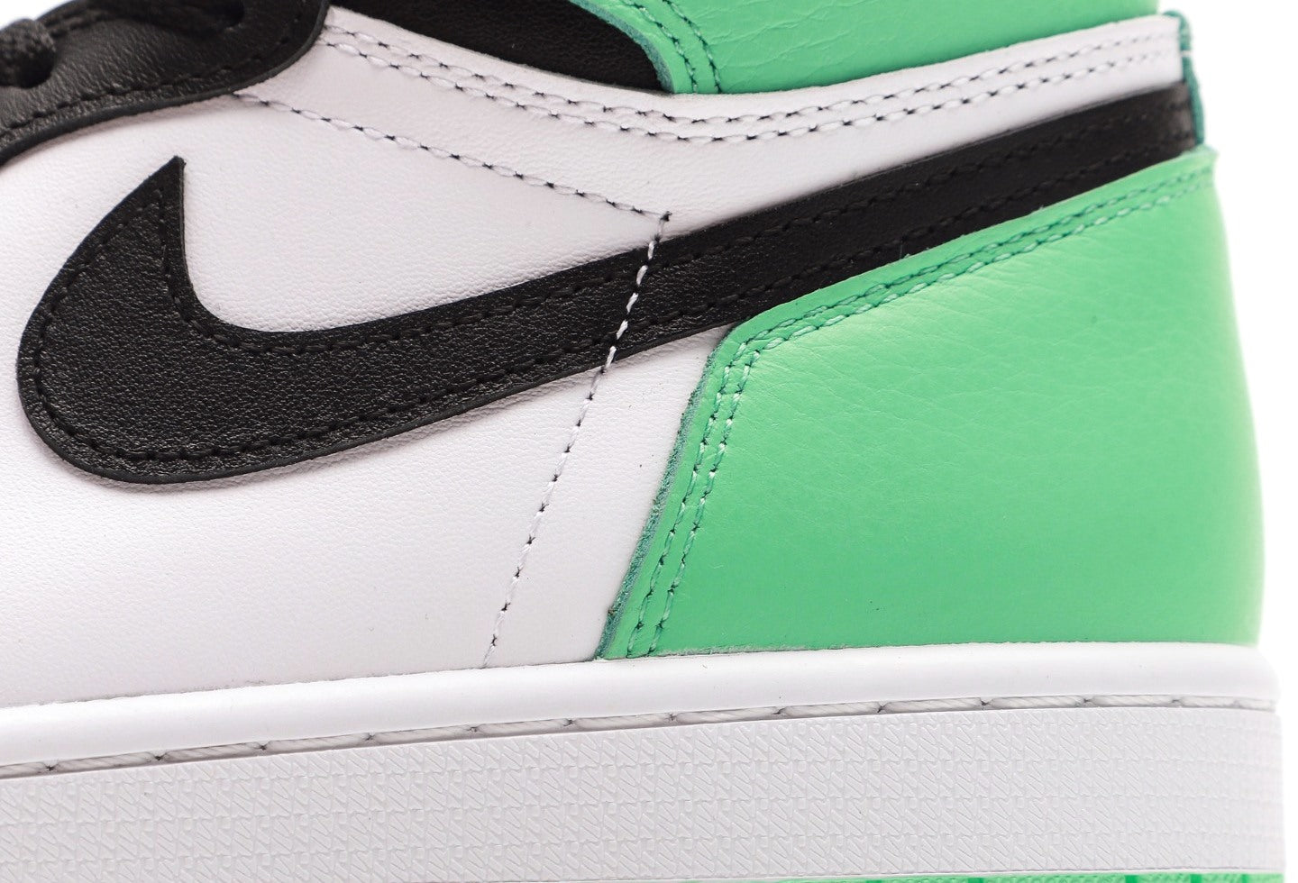 Air Jordan 1 High OG Green Glow