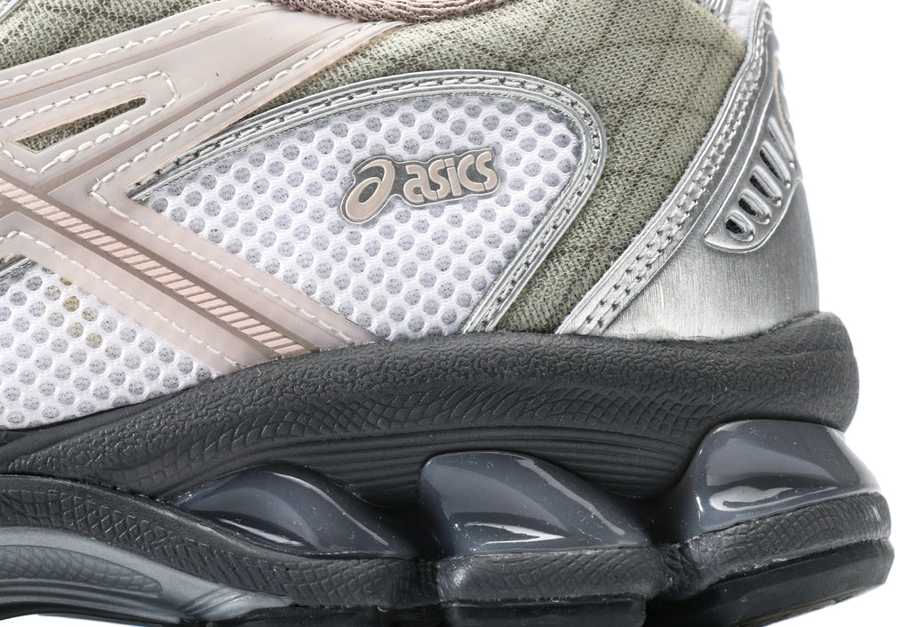 Gel-Nimbus 10.1 Kith White Morganite