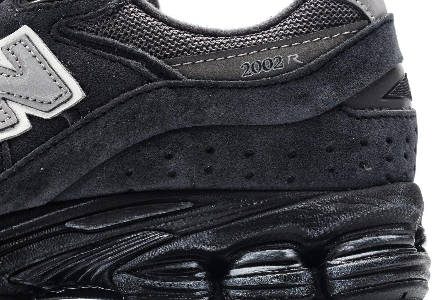 New Balance 2002R "Black/Grey"