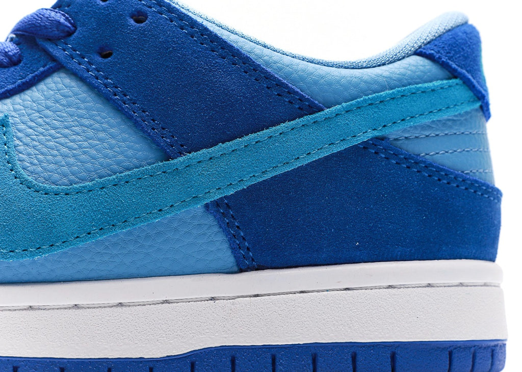 SB Dunk Low "Blue Raspberry"