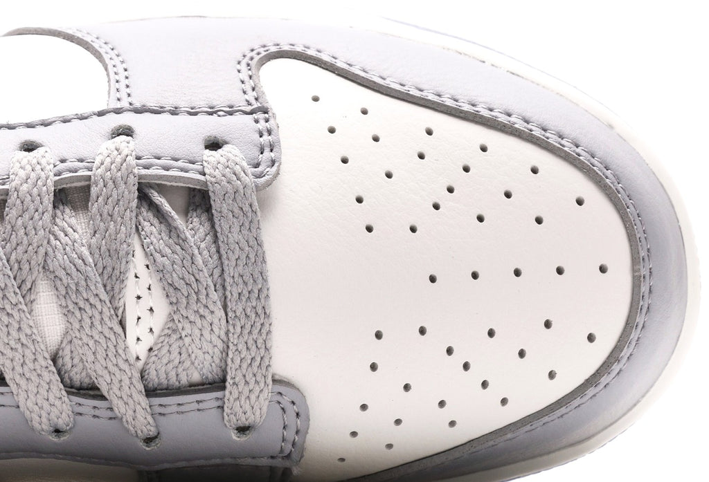 Dunk Low SE 'Light Carbon'