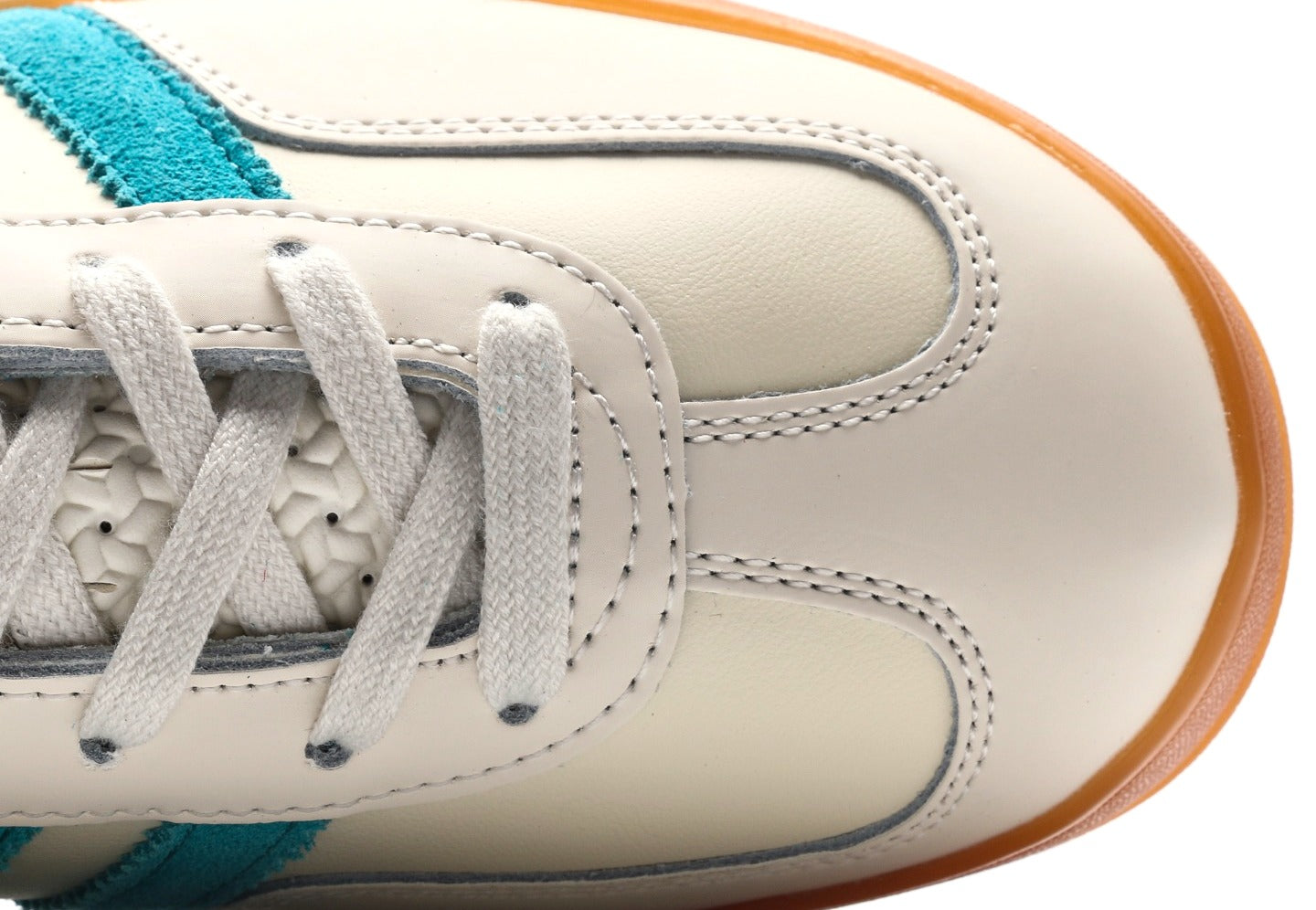 Gazelle Indoor Chalk White Gum