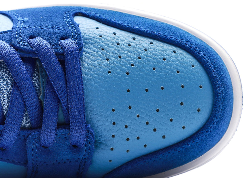 SB Dunk Low "Blue Raspberry"