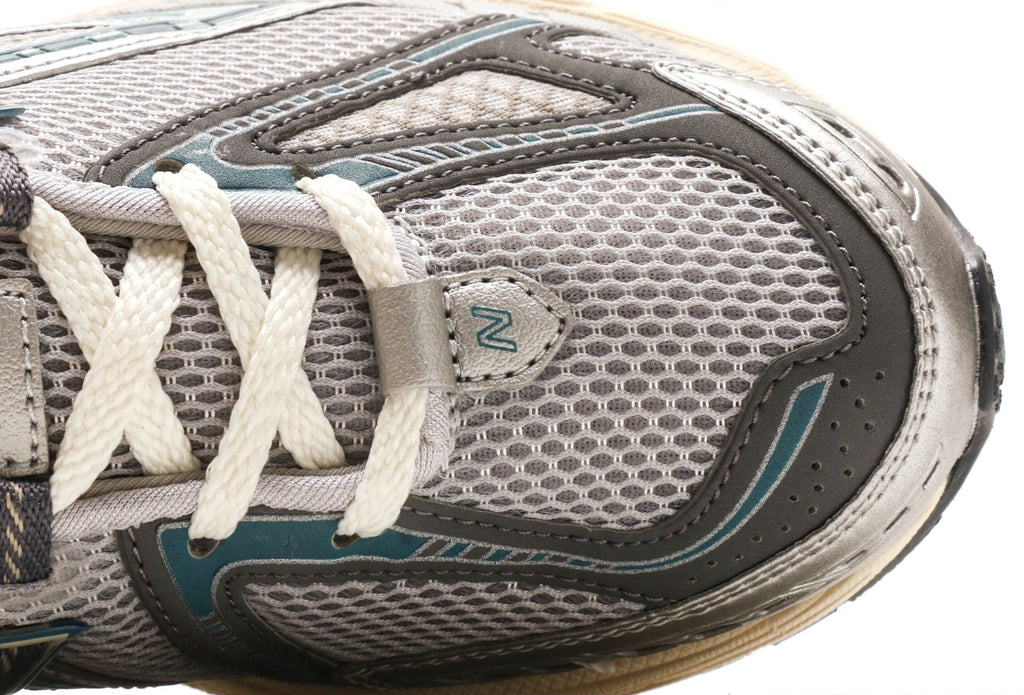 New Balance 1906R Silver Metallic Terrarium