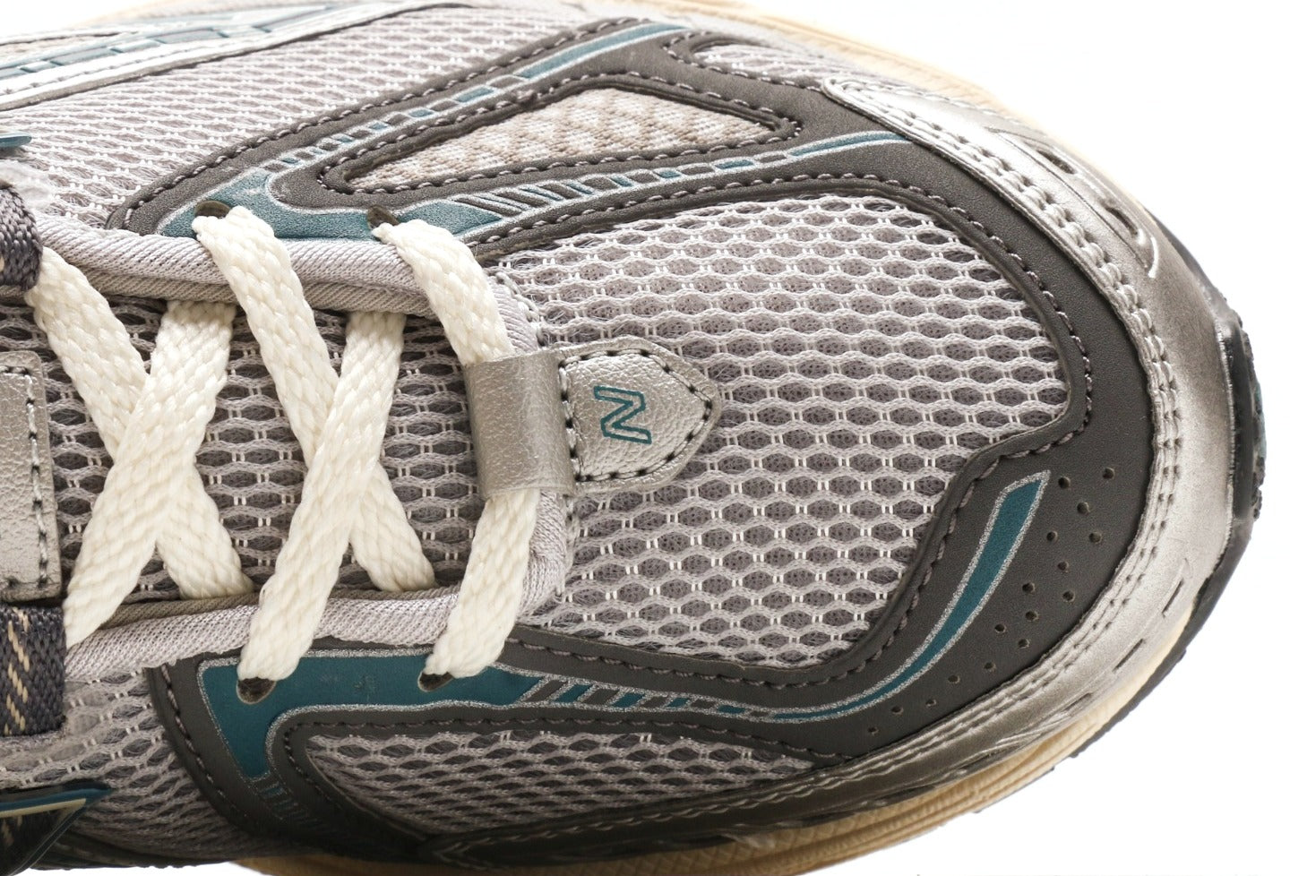 New Balance 1906R Silver Metallic Terrarium