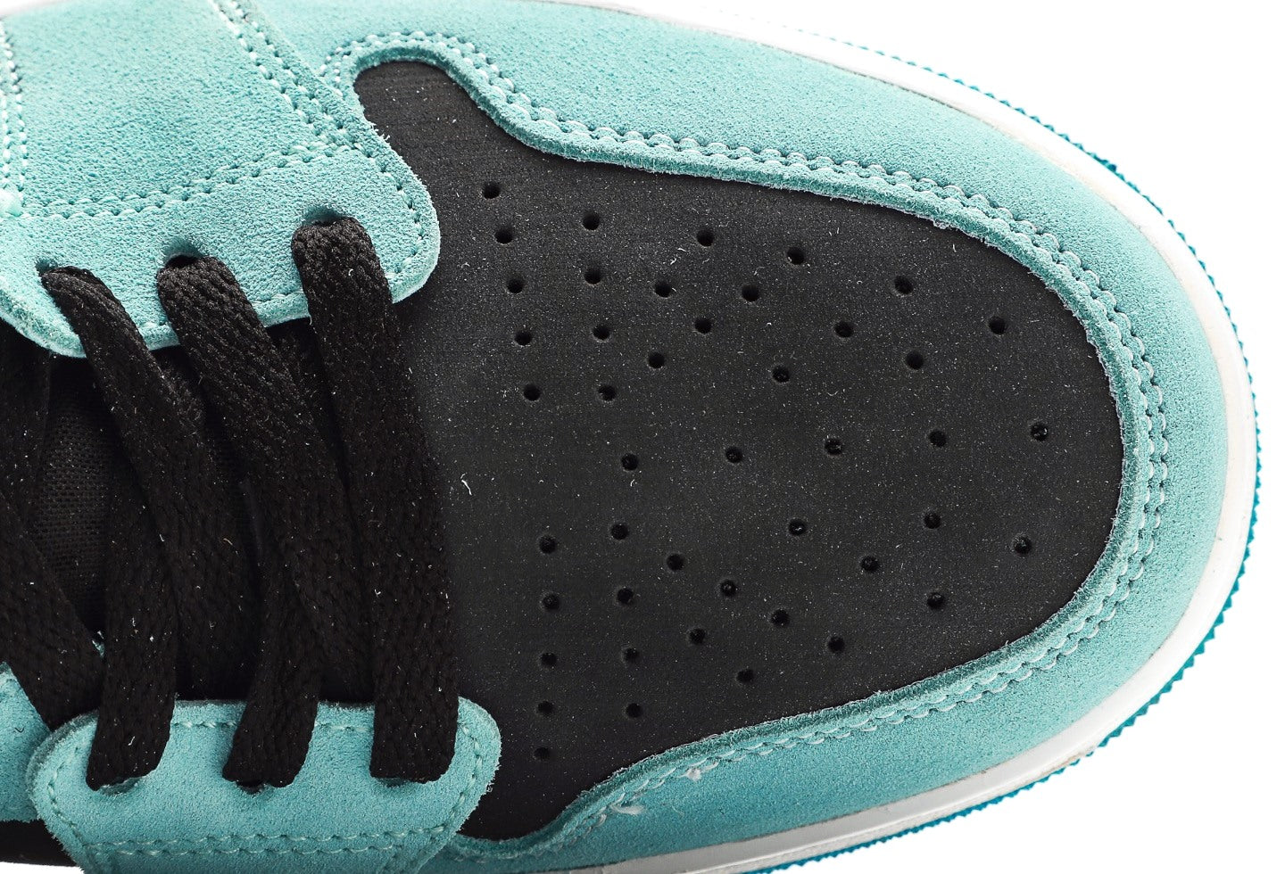 Air Jordan 1 High Zoom CMFT 2 Bleached Aqua