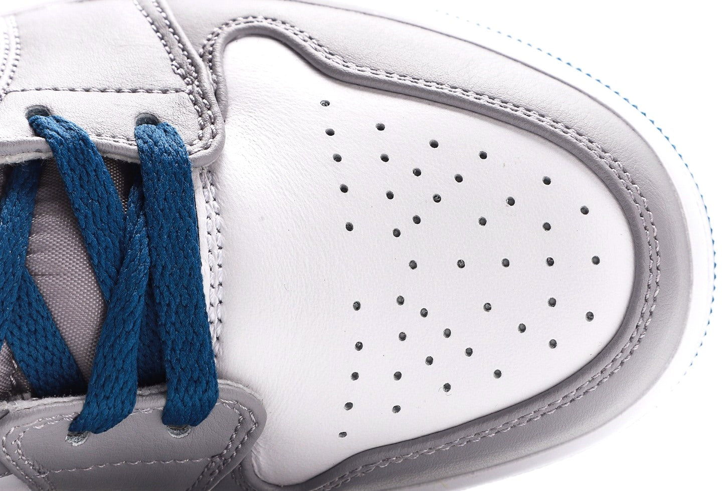 Air Jordan 1 Mid Cement True Blue