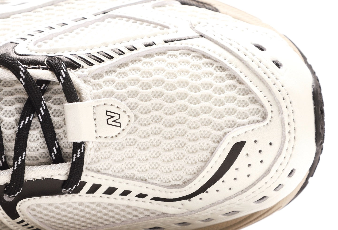 GANNI x New Balance 1906R