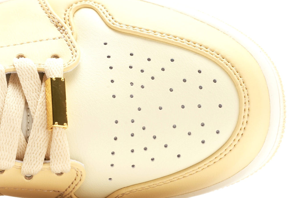 Air Jordan 1 Mid Pale Vanilla Coconut Milk