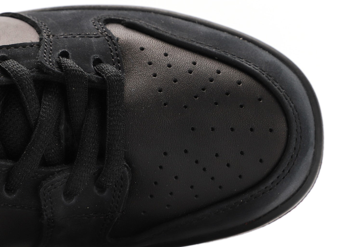 SB Dunk Low Black Pigeon
