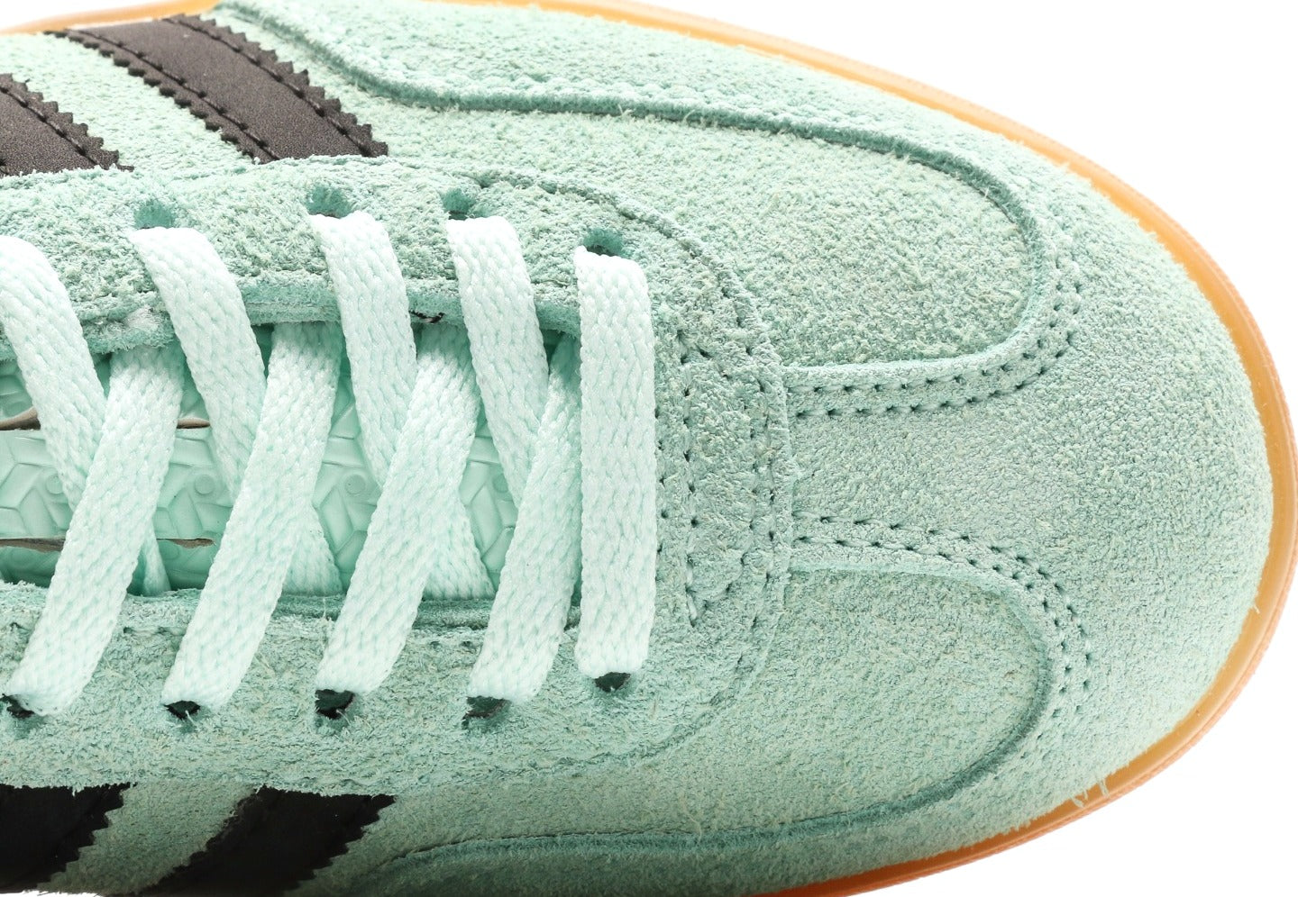 Gazelle Indoor 'Clear Mint Black Gum