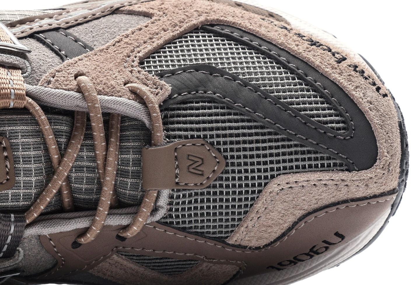 N.Hoolywood x Invincible x NB 1906U