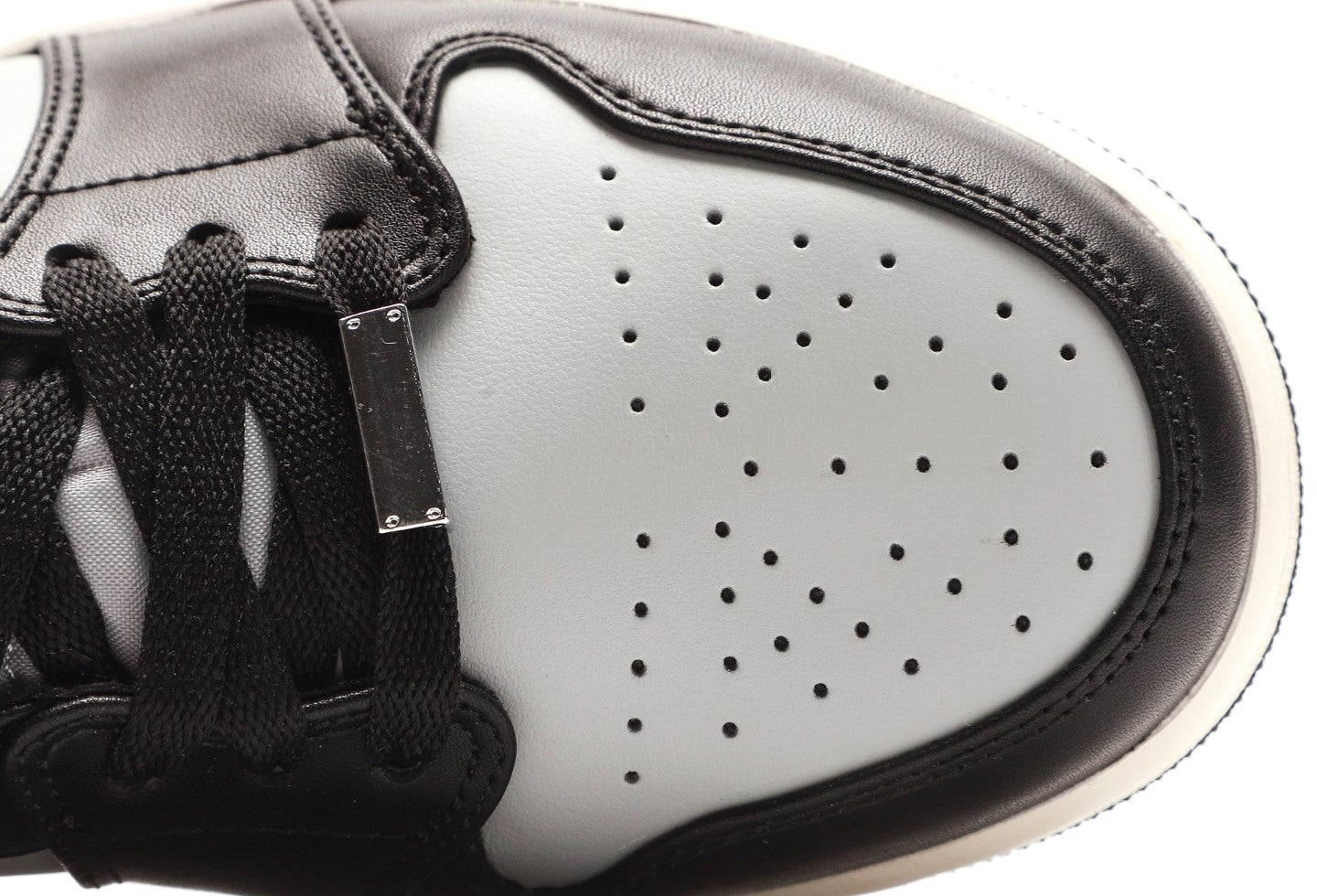Air Jordan 1 Mid SE Black Chrome