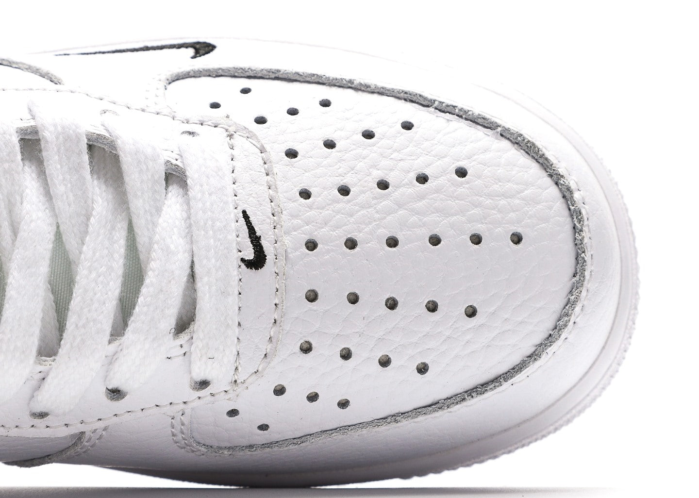 Air Force 1 Mid Utility White Black