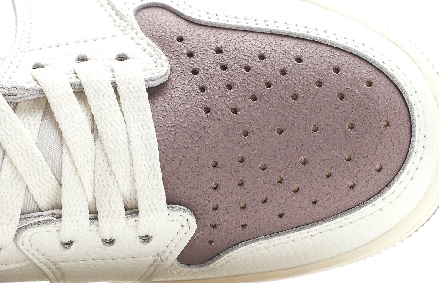 Air Jordan 1 Low OG "Atmosphere Grey"