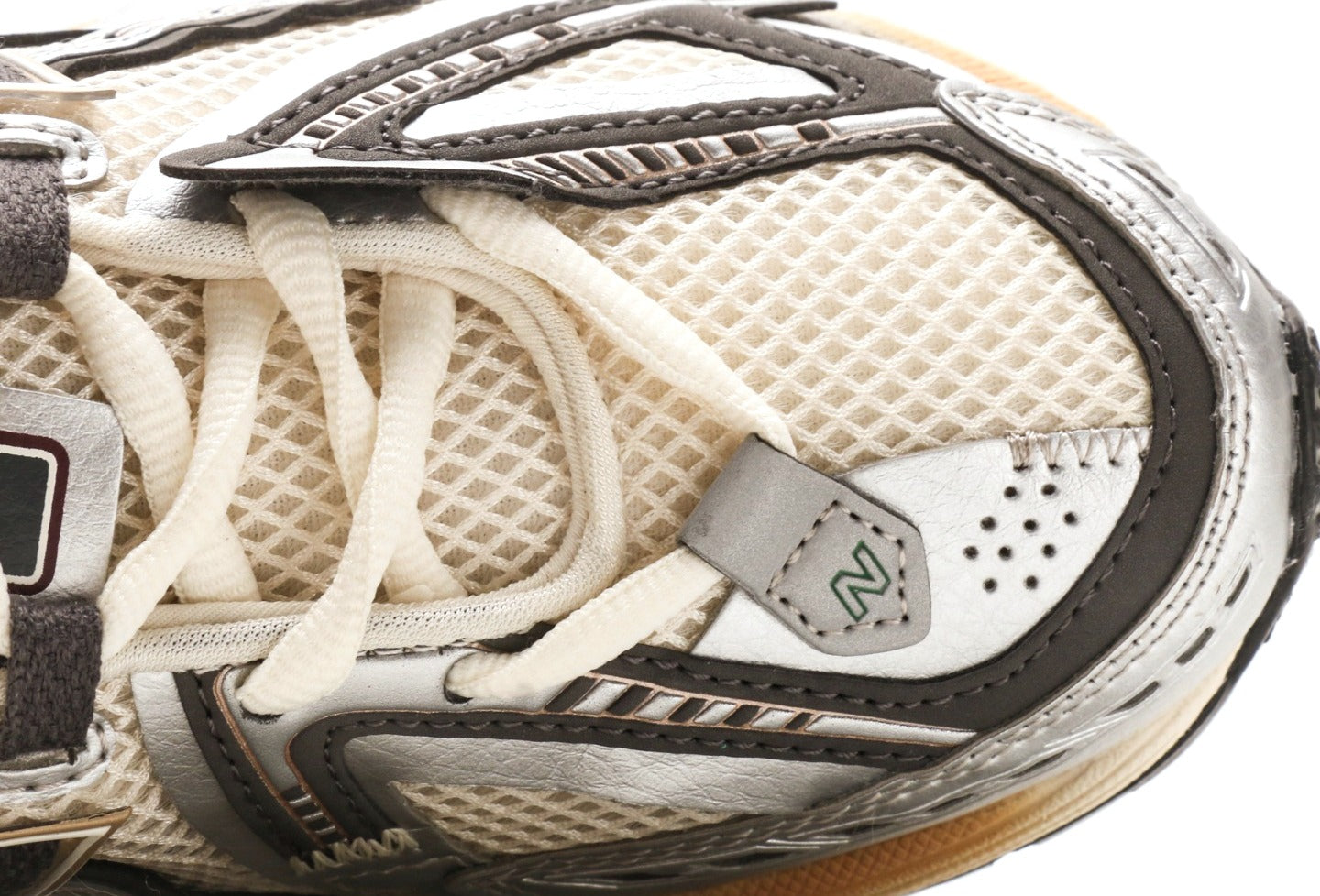 New Balance 1906A "Silver Gold Metallic"