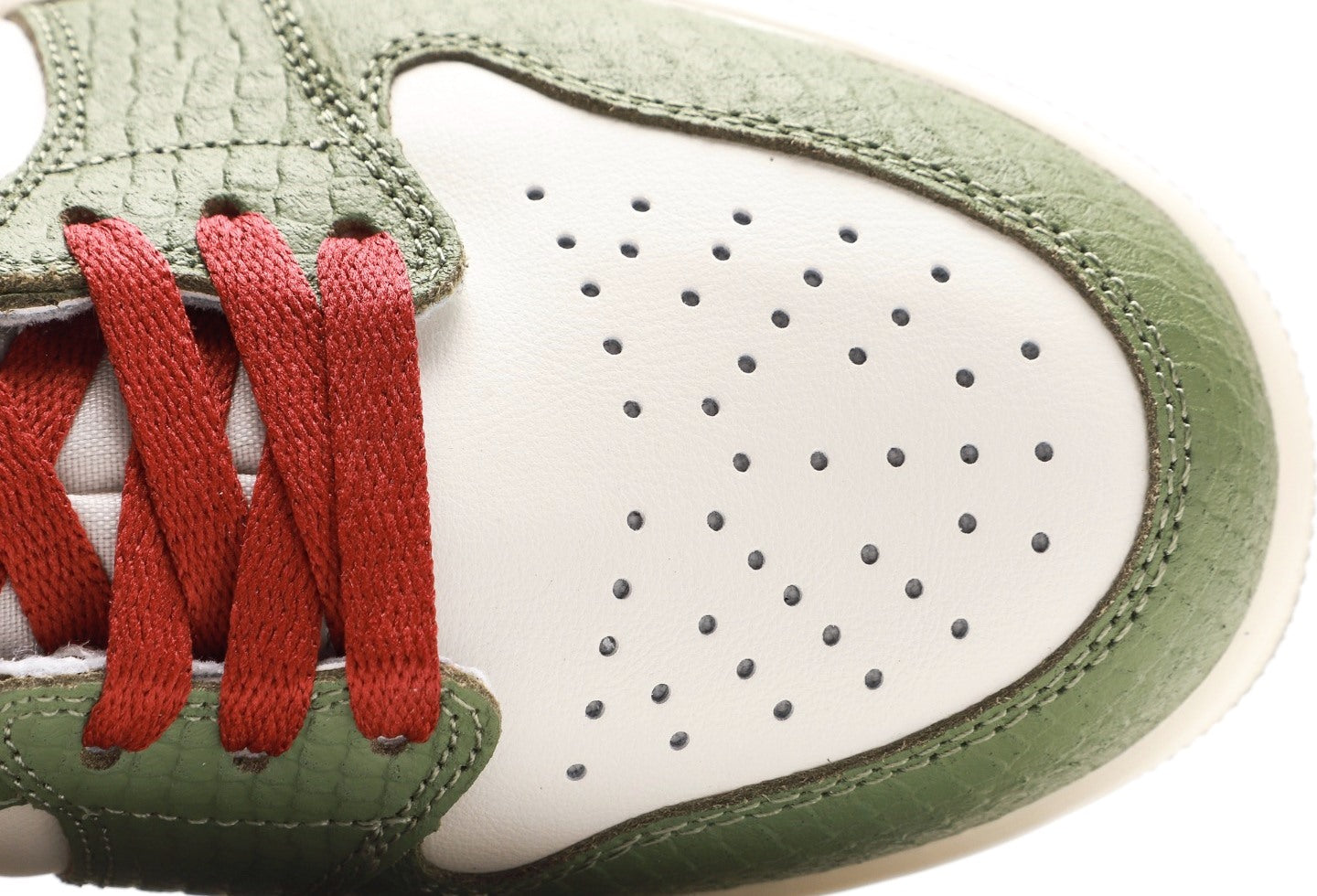Air Jordan 1 Retro Low OG 'Year of the Dragon'