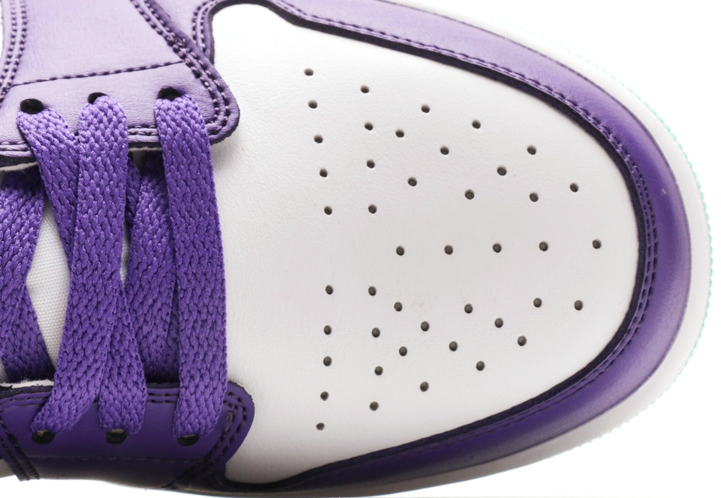 Air Jordan 1 Low "Hornets"