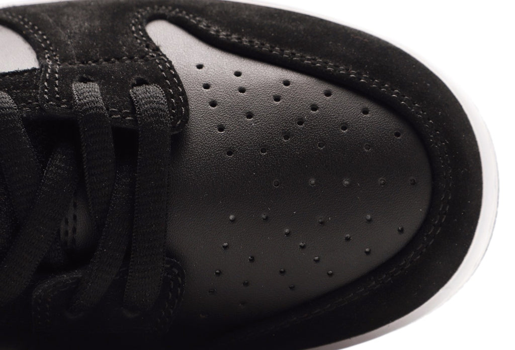 SB Dunk Low Takashi