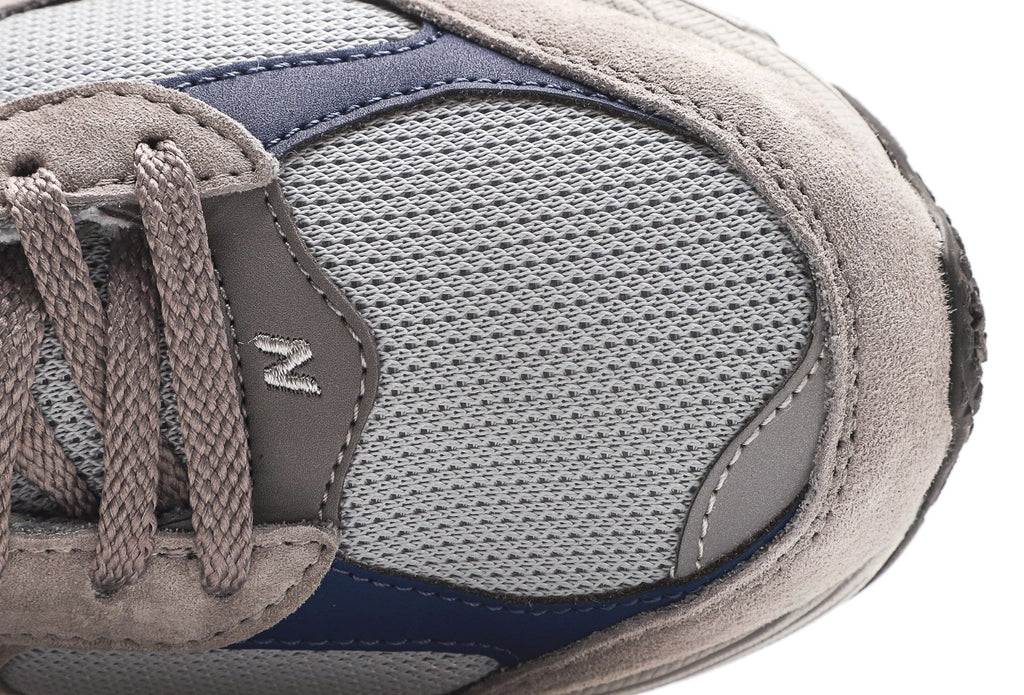 New Balance 2002R Gore-Tex "Light Grey"