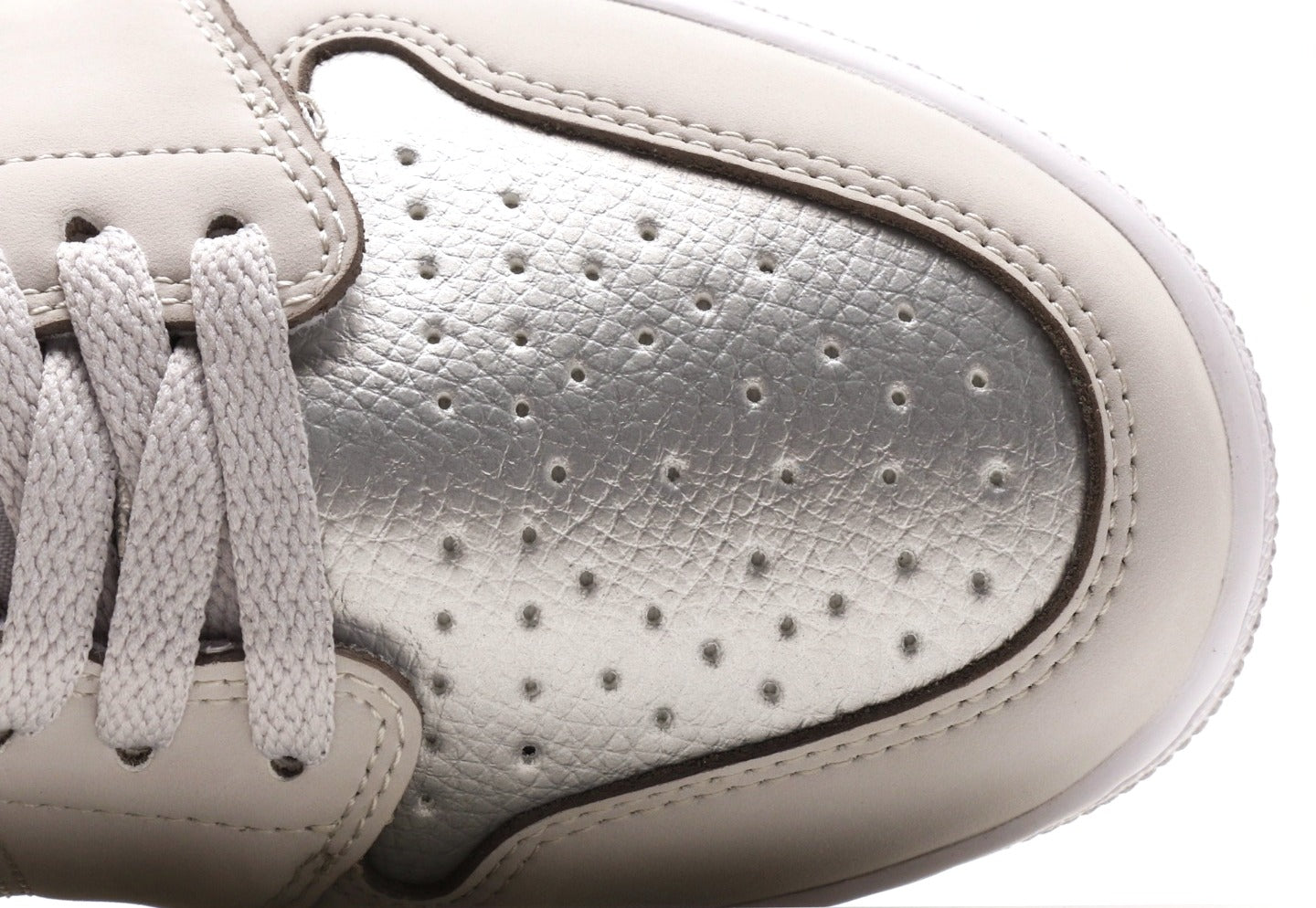 Air Jordan 1 Low "Metallic Silver"