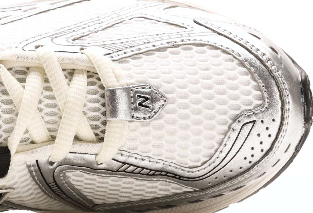 New Balance 1906R "Silver Metallic Black"