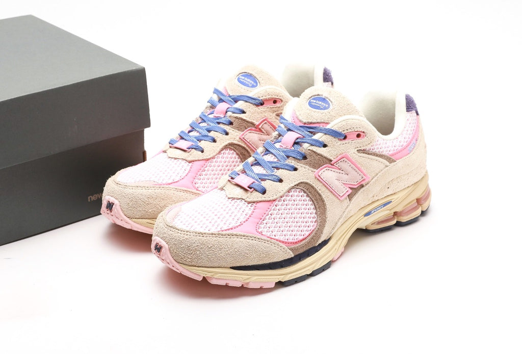Hype DC x New Balance 2002R Native Dynamics