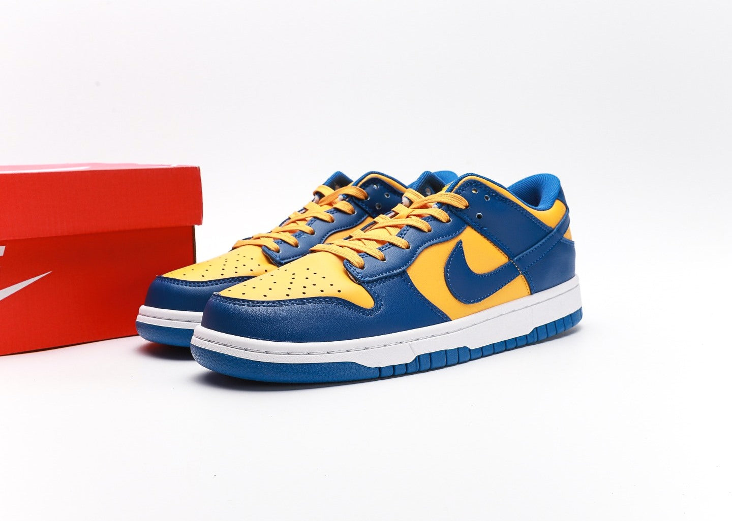 Dunk Low "UCLA"